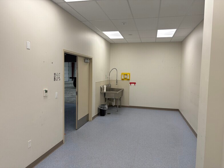 5115 W Brinkley Rd, Kennewick, WA à louer - Photo de l’immeuble – Image 2 sur 20