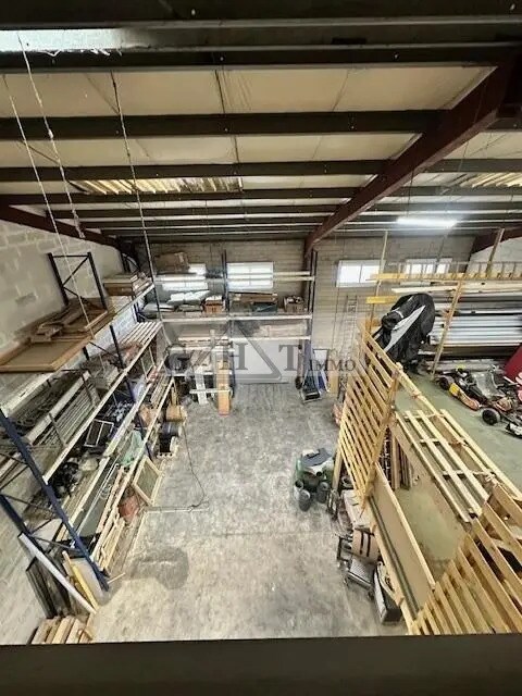 Plus de détails pour Bureau, Industriel/Logistique à louer
