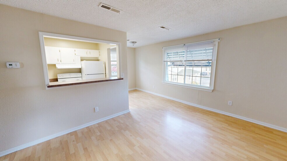 1212 W Ocean View Ave, Norfolk, VA à vendre - Numérisation 3D Matterport – Image 3 sur 20
