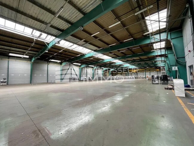 Plus de détails pour Bureau, Industriel/Logistique à louer