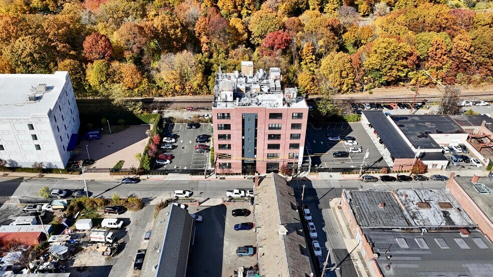 121 Westmoreland Ave, White Plains, NY à vendre - Photo de l’immeuble – Image 2 sur 17