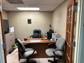 7812 Symmes Rd, Gibsonton, FL à louer Photo intérieure– Image 2 sur 3