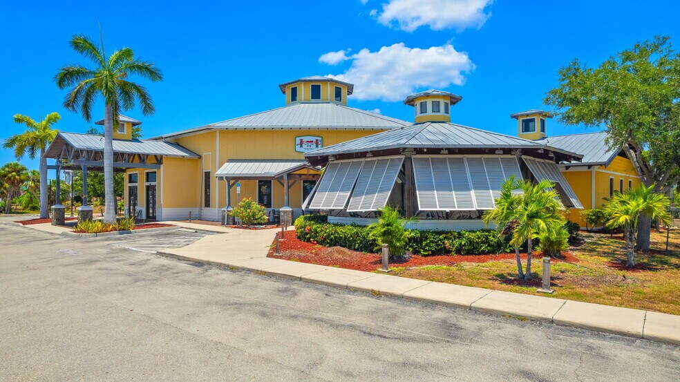 17650 San Carlos Blvd, Fort Myers, FL à vendre - Photo de l’immeuble – Image 3 sur 62