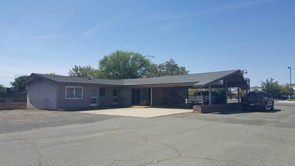2161 Feather River Blvd, Oroville, CA à vendre - Photo principale – Image 1 sur 12