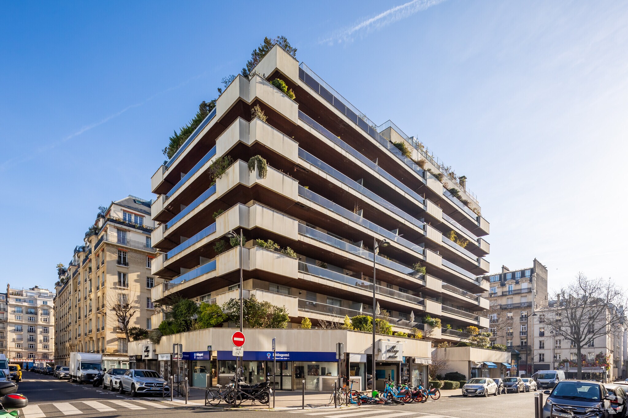Local commercial dans Paris à louer Photo principale– Image 1 sur 18