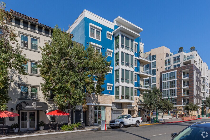 555 W Date St, San Diego, CA à louer - Photo de l’immeuble – Image 2 sur 4