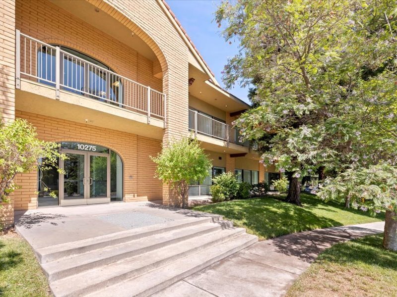 10275 N De Anza Blvd, Cupertino, CA à louer Photo de l’immeuble– Image 1 sur 52