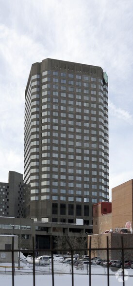 100-190 Rue Sainte-Catherine O, Montréal, QC à louer - Photo de l’immeuble – Image 2 sur 7