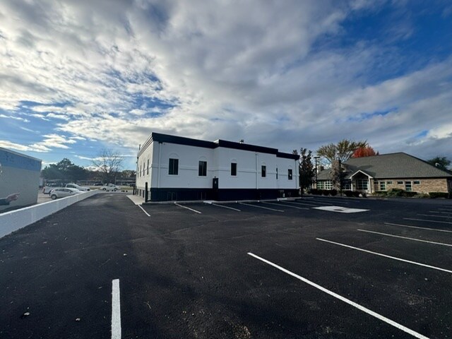 3133 Union Lake Rd, Commerce Township, MI à louer - Photo de l’immeuble – Image 3 sur 28