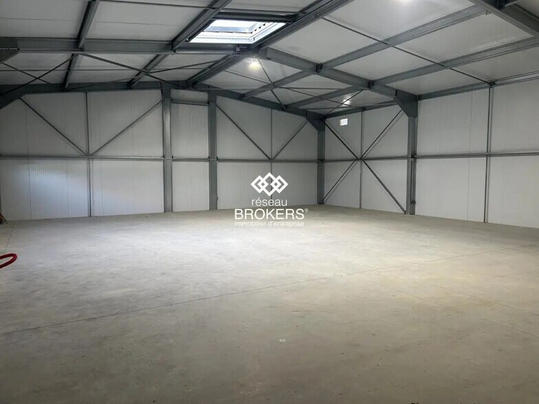 Industriel/Logistique dans Cornebarrieu à louer - Photo de l’immeuble – Image 2 sur 3