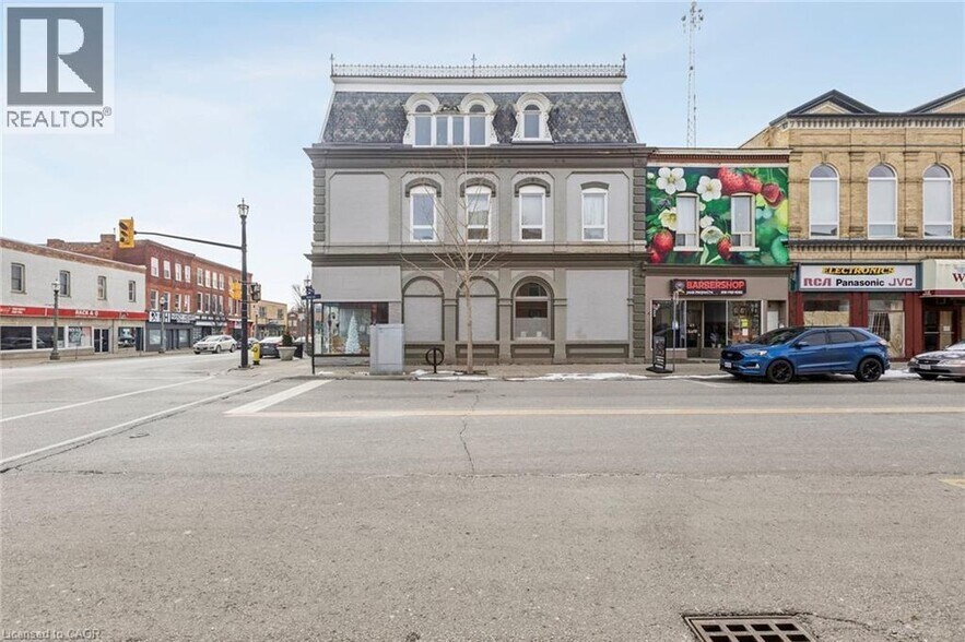 56 Norfolk St S, Simcoe, ON à vendre - Photo de l’immeuble – Image 2 sur 3