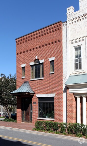 415 N Trade St, Winston-Salem, NC à vendre - Photo de l’immeuble – Image 2 sur 2