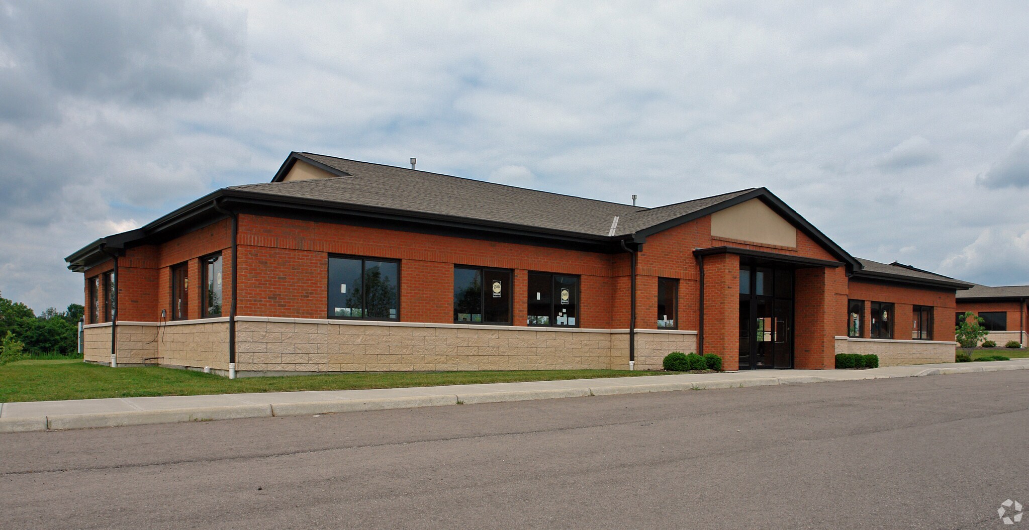 7606 Tylers Place Blvd, West Chester, OH à louer Photo principale– Image 1 sur 8