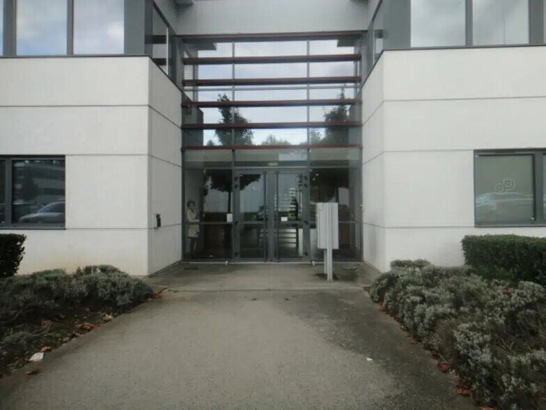 Bureau dans Limonest à louer - Photo de l’immeuble – Image 1 sur 8