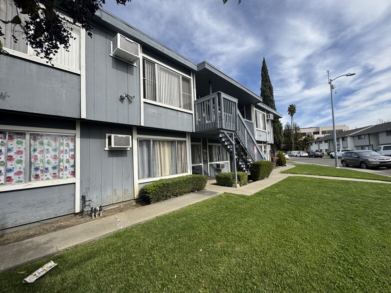1190 Dana Dr, Fairfield, CA à vendre - Photo de l’immeuble – Image 2 sur 8