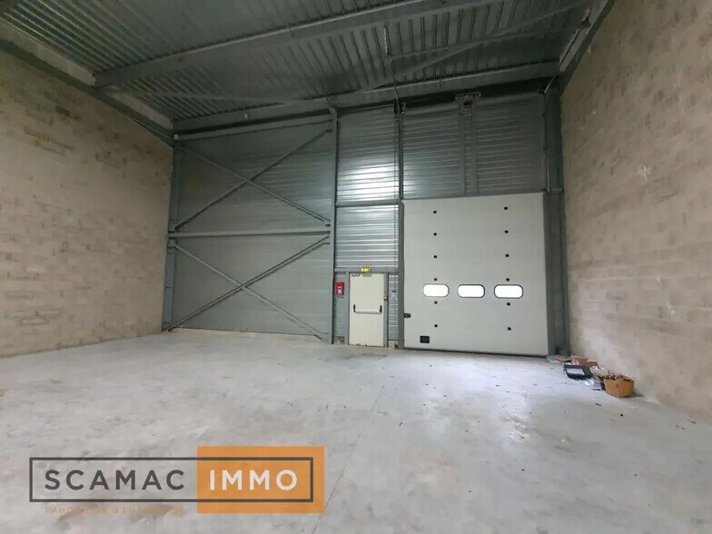 Industriel/Logistique dans Lisses à louer - Photo de l’immeuble – Image 2 sur 4