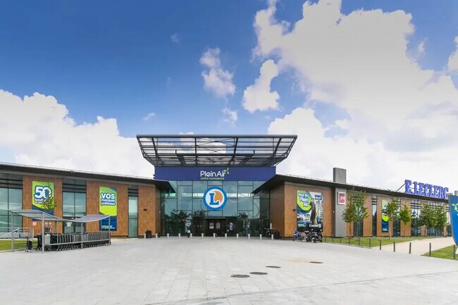 Plus de détails pour Local commercial à louer