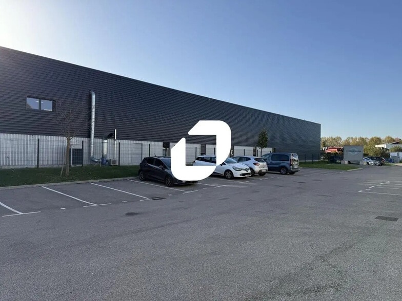 Industriel/Logistique dans Voreppe à louer - Photo de l’immeuble – Image 3 sur 7