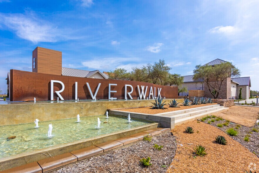 113 Riverwalk Blvd S, Madera, CA à louer - Photo de l’immeuble – Image 3 sur 5