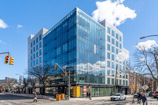 Plus de détails pour 45-02 Queens Blvd, Sunnyside, NY - Local commercial à louer