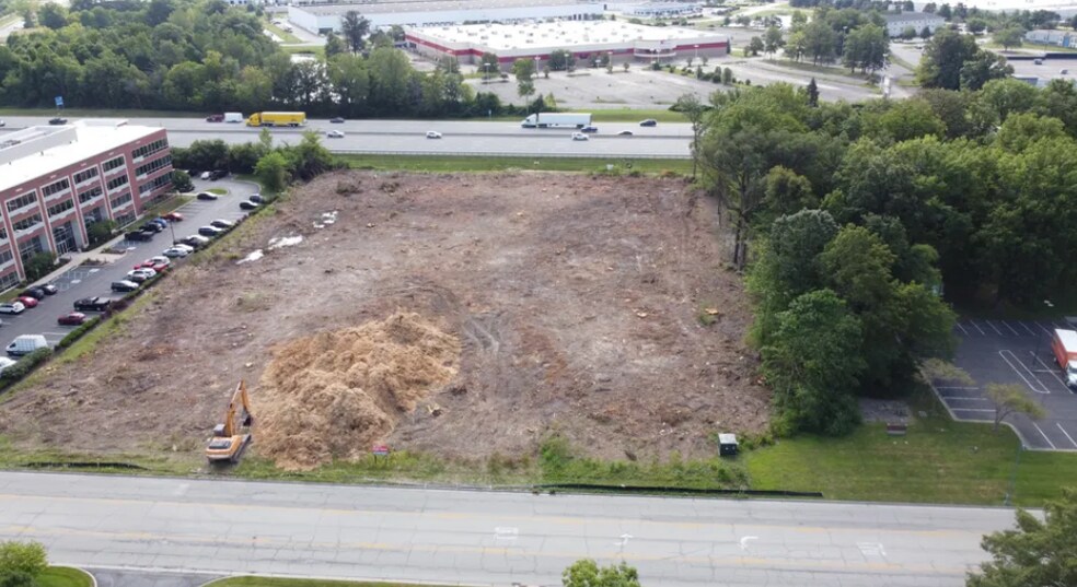 0 Crosspoint, Indianapolis, IN à vendre - Photo de l’immeuble – Image 2 sur 5
