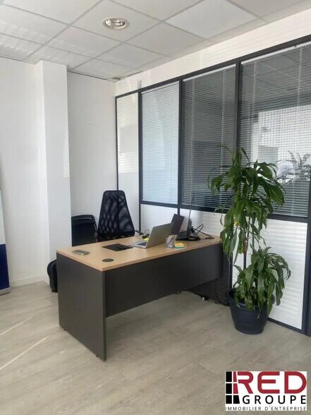 Bureau dans Meyreuil à louer - Photo de l’immeuble – Image 2 sur 7