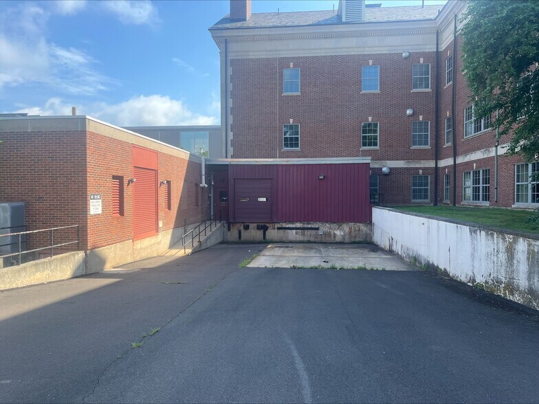 355 Maple Ave, Harleysville, PA à louer - Photo intérieure – Image 2 sur 4