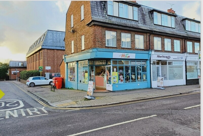 41 Catherine St, St. Albans à louer Photo principale– Image 1 sur 2