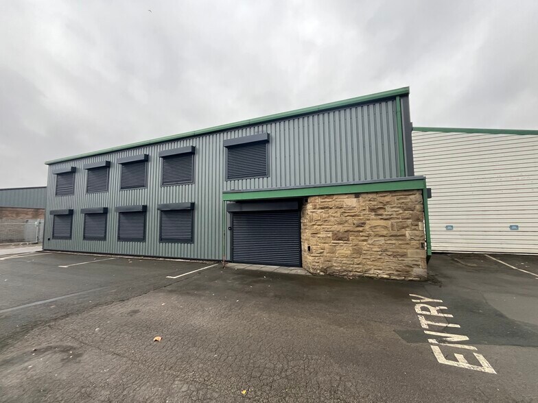 11 Pontefract Ln, Leeds à louer - Photo de l’immeuble – Image 3 sur 4