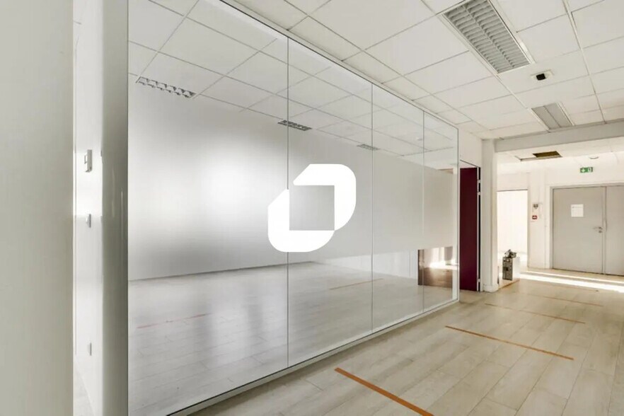 Bureau dans Noisiel à louer - Photo de l’immeuble – Image 2 sur 13