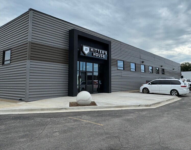 714-738 W Main St, Jenks, OK à louer - Photo de l’immeuble – Image 3 sur 6