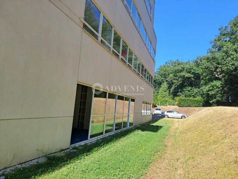 Bureau dans Carquefou à louer - Photo de l’immeuble – Image 1 sur 5