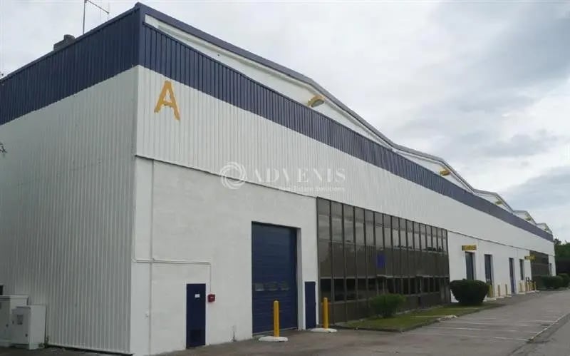 Industriel/Logistique dans Gondreville à louer - Photo de l’immeuble – Image 1 sur 8