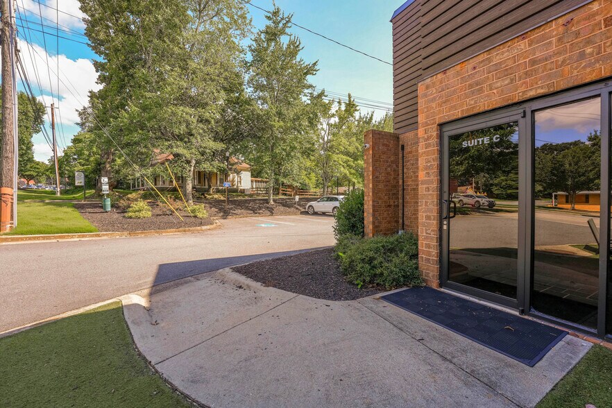 2765 S Main St, Kennesaw, GA à louer - Photo de l’immeuble – Image 2 sur 24