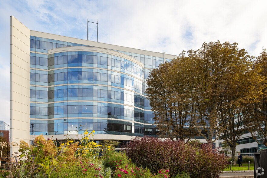Bureau dans Levallois-Perret à louer - Photo de l’immeuble – Image 3 sur 8