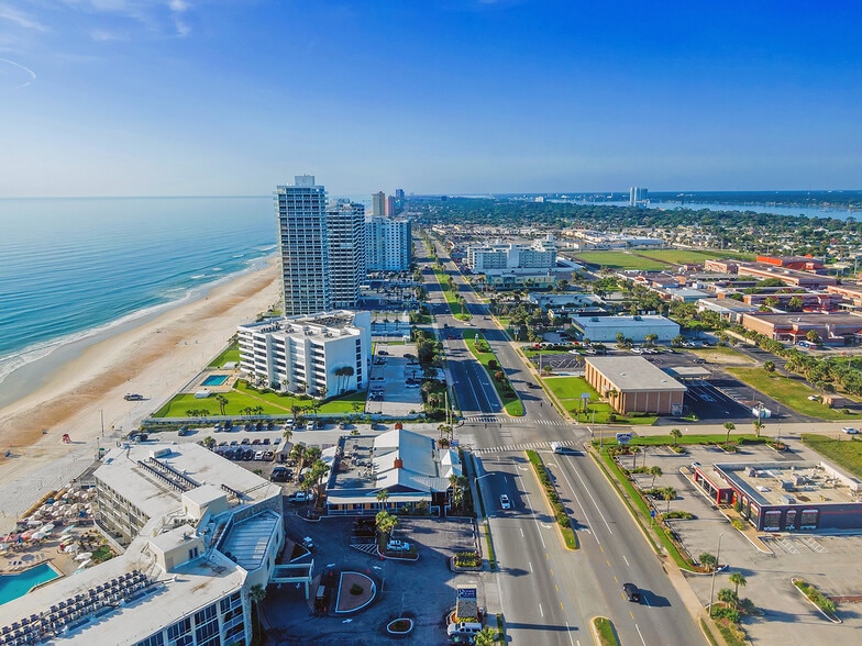 902 S Atlantic Ave, Ormond Beach, FL à vendre - Aérien – Image 2 sur 5