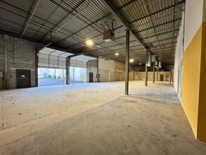 101 Colin Dr, Holbrook, NY à louer Photo intérieure– Image 2 sur 22