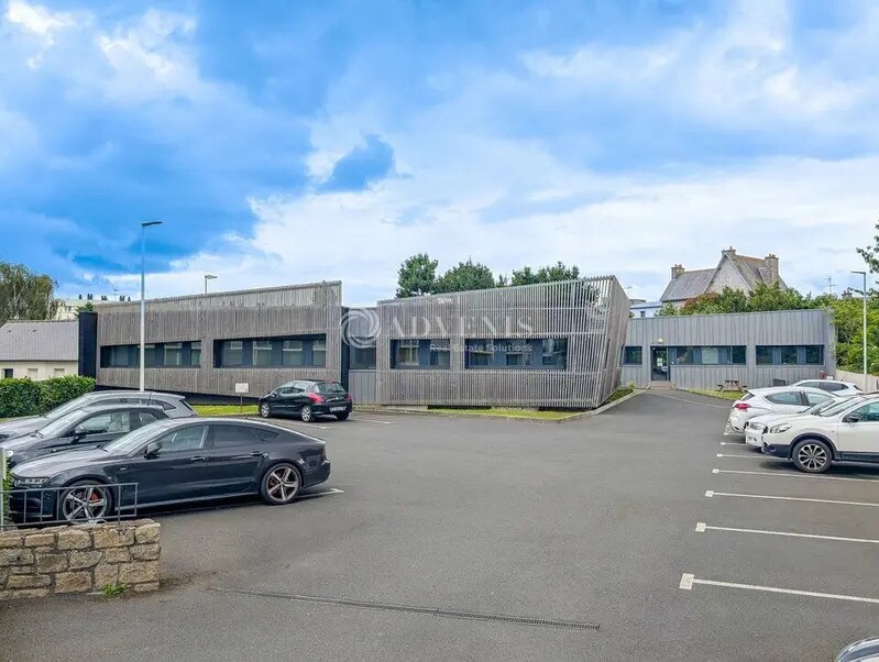 Bureau dans Saint-Brieuc à vendre Photo de l’immeuble– Image 1 sur 13