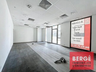 Plus de détails pour Local commercial à louer