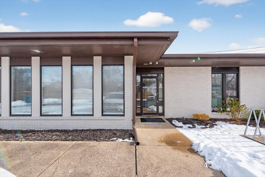 3409 N Holland Sylvania Rd, Toledo, OH à louer - Photo de l’immeuble – Image 2 sur 16