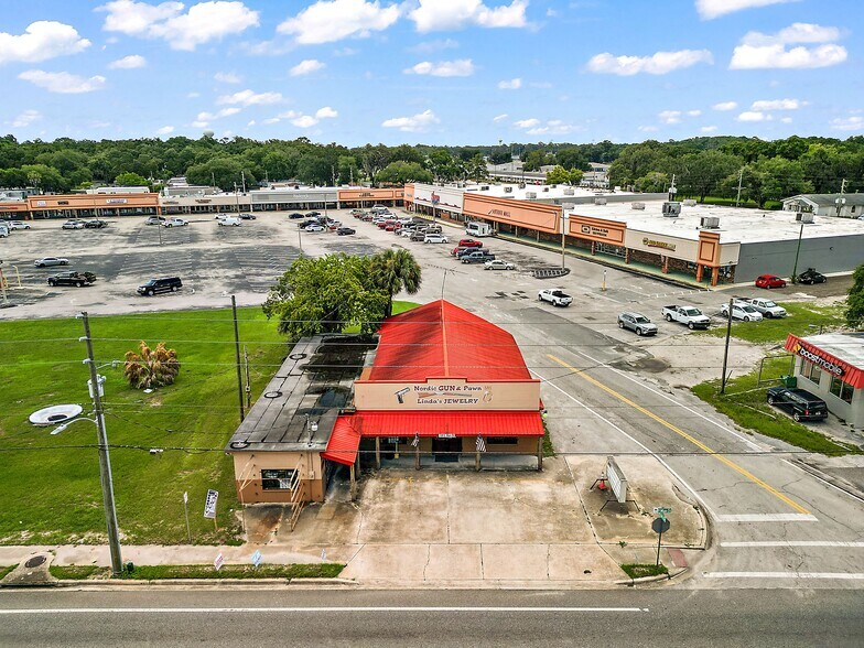 324 S Main St, Wildwood, FL à louer - Photo de l’immeuble – Image 2 sur 11