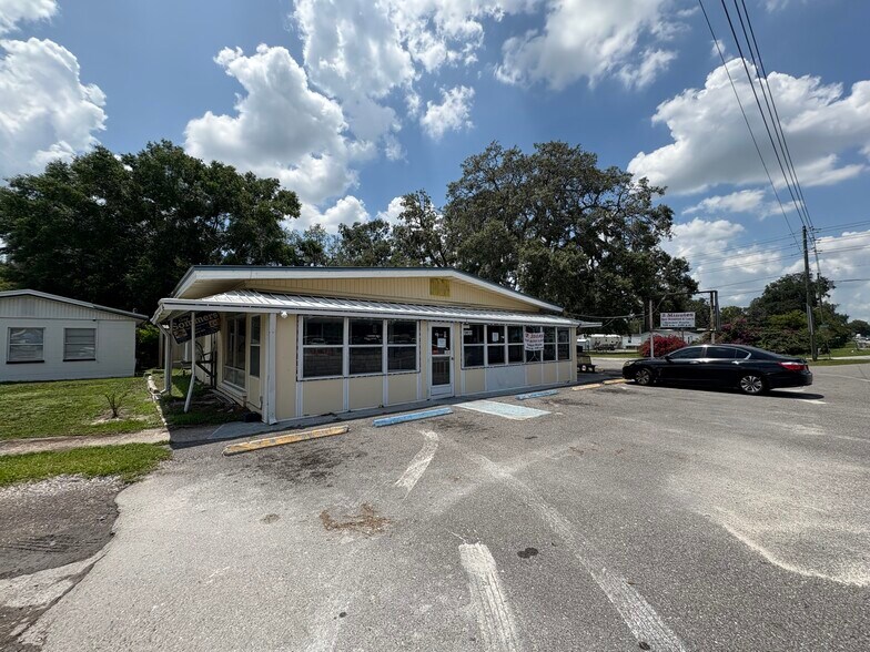 4447 Gall Blvd, Zephyrhills, FL à vendre - Photo de l’immeuble – Image 1 sur 14