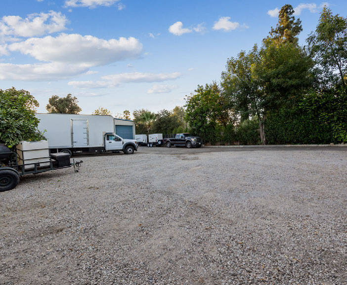 10547 Oklahoma Ave, Chatsworth, CA à vendre - Photo de l’immeuble – Image 3 sur 17