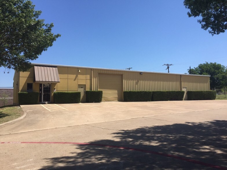 1500 S I 35, Lancaster, TX à vendre - Photo de l’immeuble – Image 2 sur 7