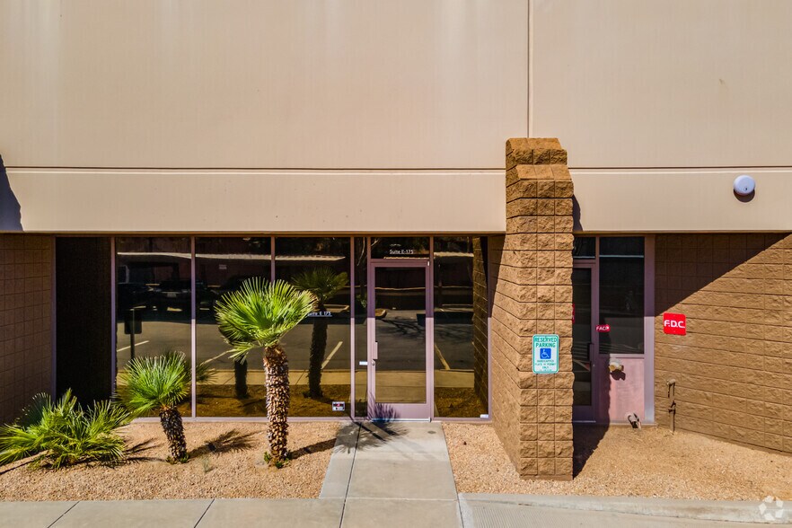 17235 N 75th Ave, Glendale, AZ à vendre - Photo de l’immeuble – Image 3 sur 7
