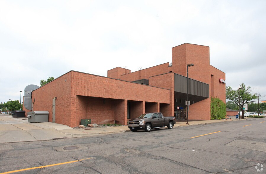 16 N 9th Ave, Hopkins, MN à vendre - Photo de l’immeuble – Image 2 sur 4