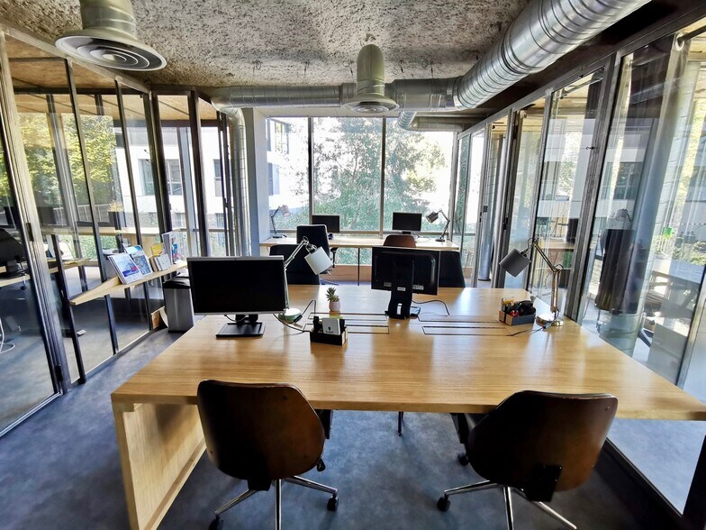 Bureau dans Bordeaux à louer - Photo de l’immeuble – Image 3 sur 8