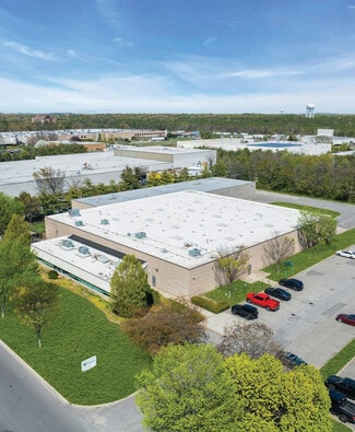 Plus de détails pour 171 Rodeo Dr, Edgewood, NY - Industriel/Logistique à vendre