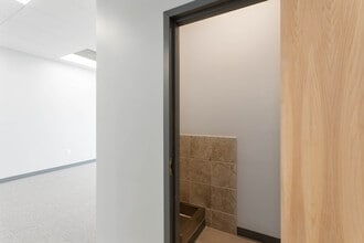 6810 Eastern Ave, Baltimore, MD à louer Photo intérieure– Image 2 sur 21