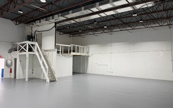 700 S John Rodes Blvd, Melbourne, FL à louer Photo de l’immeuble– Image 2 sur 3